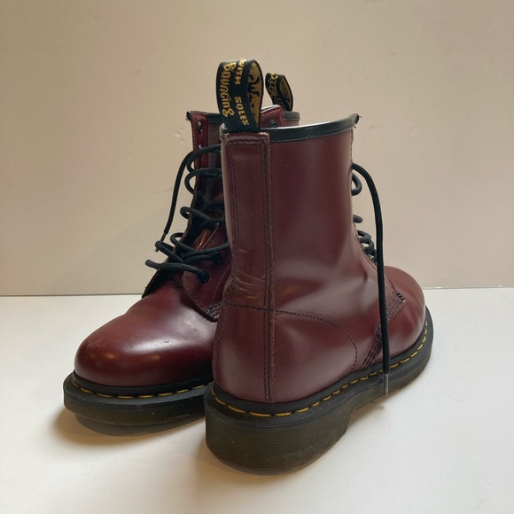 Dr. Martens 1460 SMOOTH LEATHER LACE UP BOOTS in Cherry 🍒 Red - Picture 9 of 13